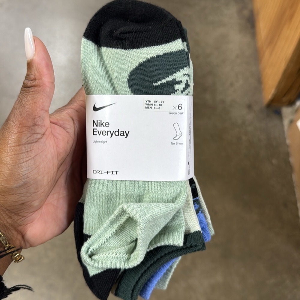 Nike Everyday No Show Socks - Green and Blue